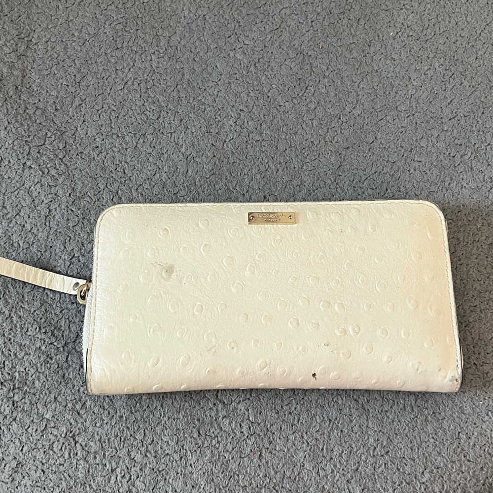 Kate Spade White Spotted Wallet